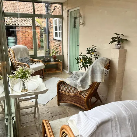 Beech Cottage ~ Close To York ~ Cozy Rural Stay Stamford Bridge Exterior photo