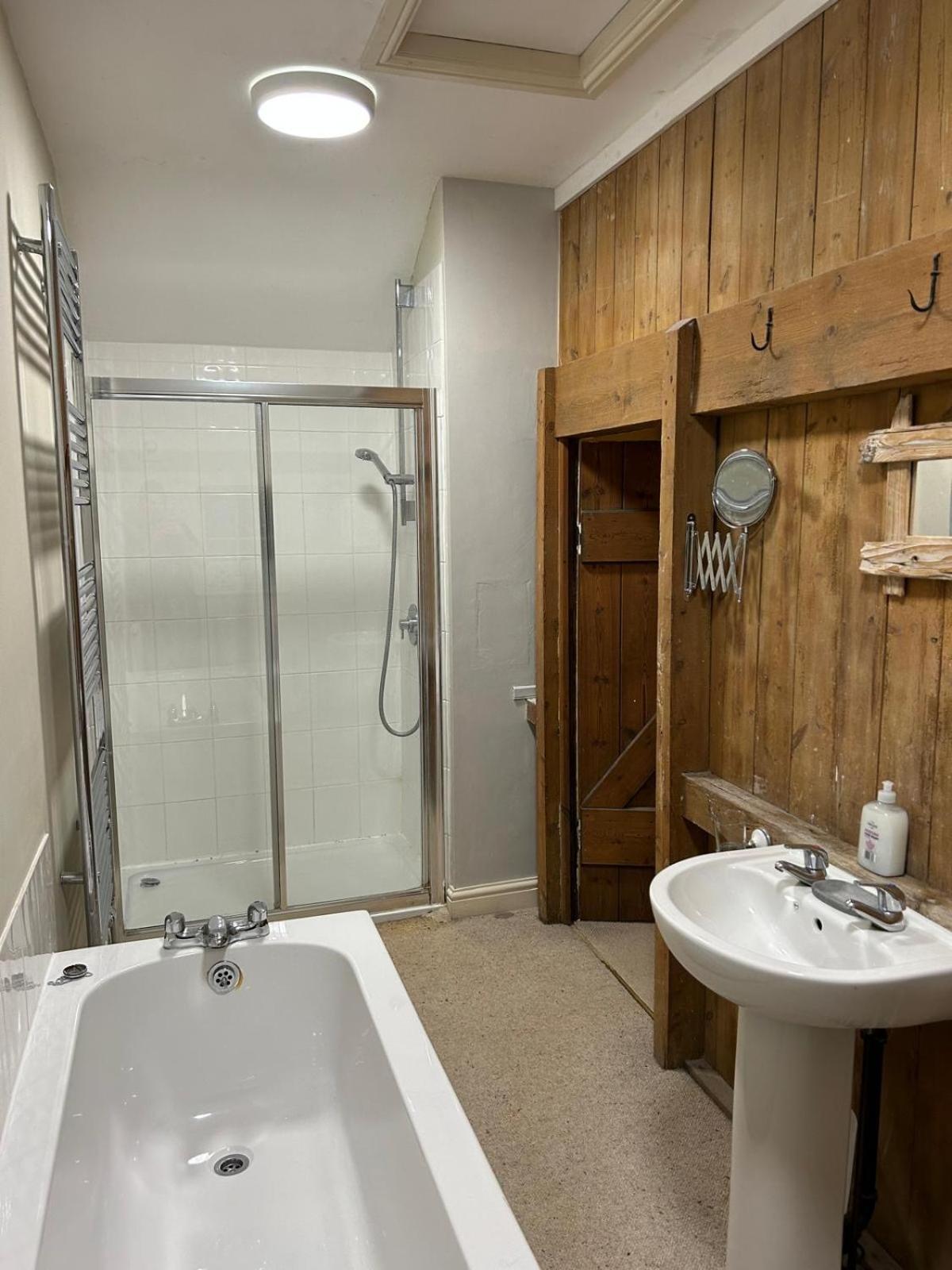Beech ~ Close To York ~ Cozy Rural Holiday home Stamford Bridge